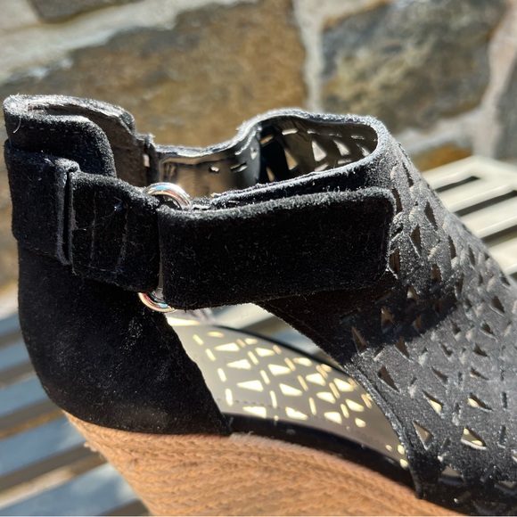 Marc Fisher Wedge Heels - Picture 7 of 12